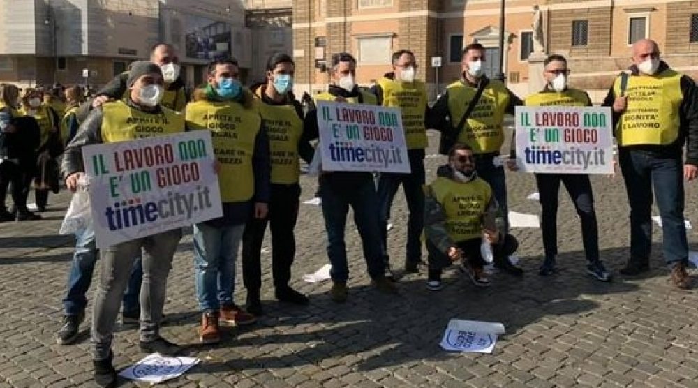 Una protesta degli operatori del gioco legale